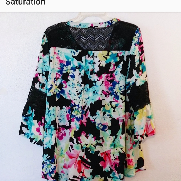 Floral Button-Up Flowy Tunic Top - Picture 5 of 7